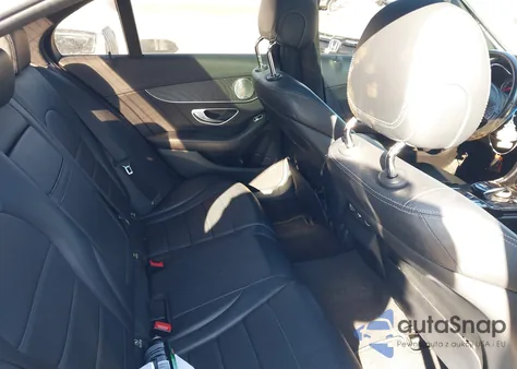 2016 Mercedes-Benz C 300 Sport 4Matic из США, поврежденный, VIN 55SWF4KB9GU105533